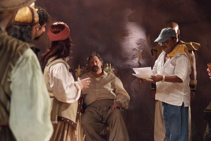 199003_211185635561946_100000115338642_954752_4411852_n